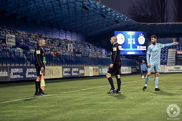 Prečo neuznali TENTO vlastný gól belasých?